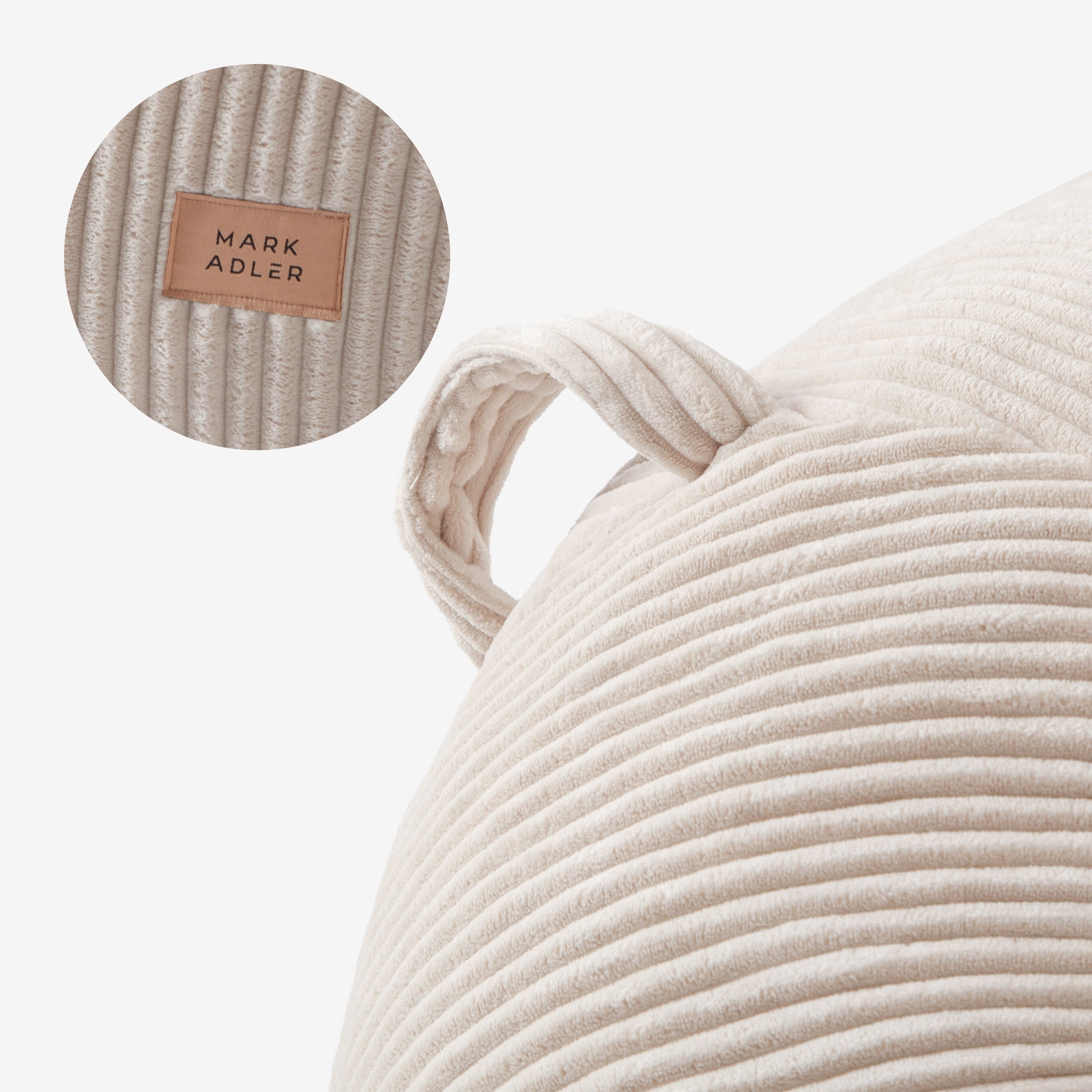 Sillón puf de pana con reposapiés Mark Adler Comfy 3.0 Beige