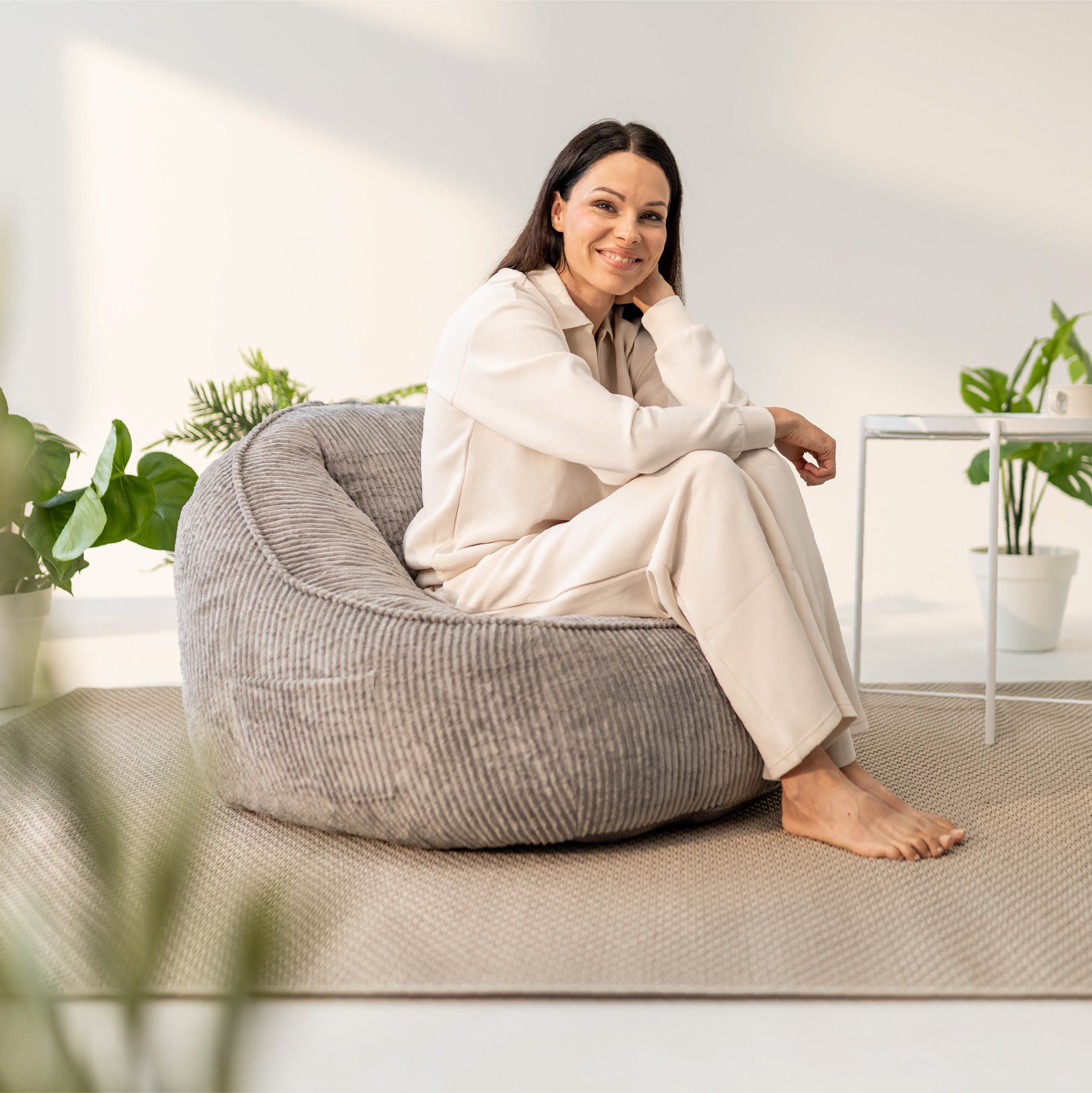 Puf con respaldo de pana Mark Adler Comfy 4.0 Grey