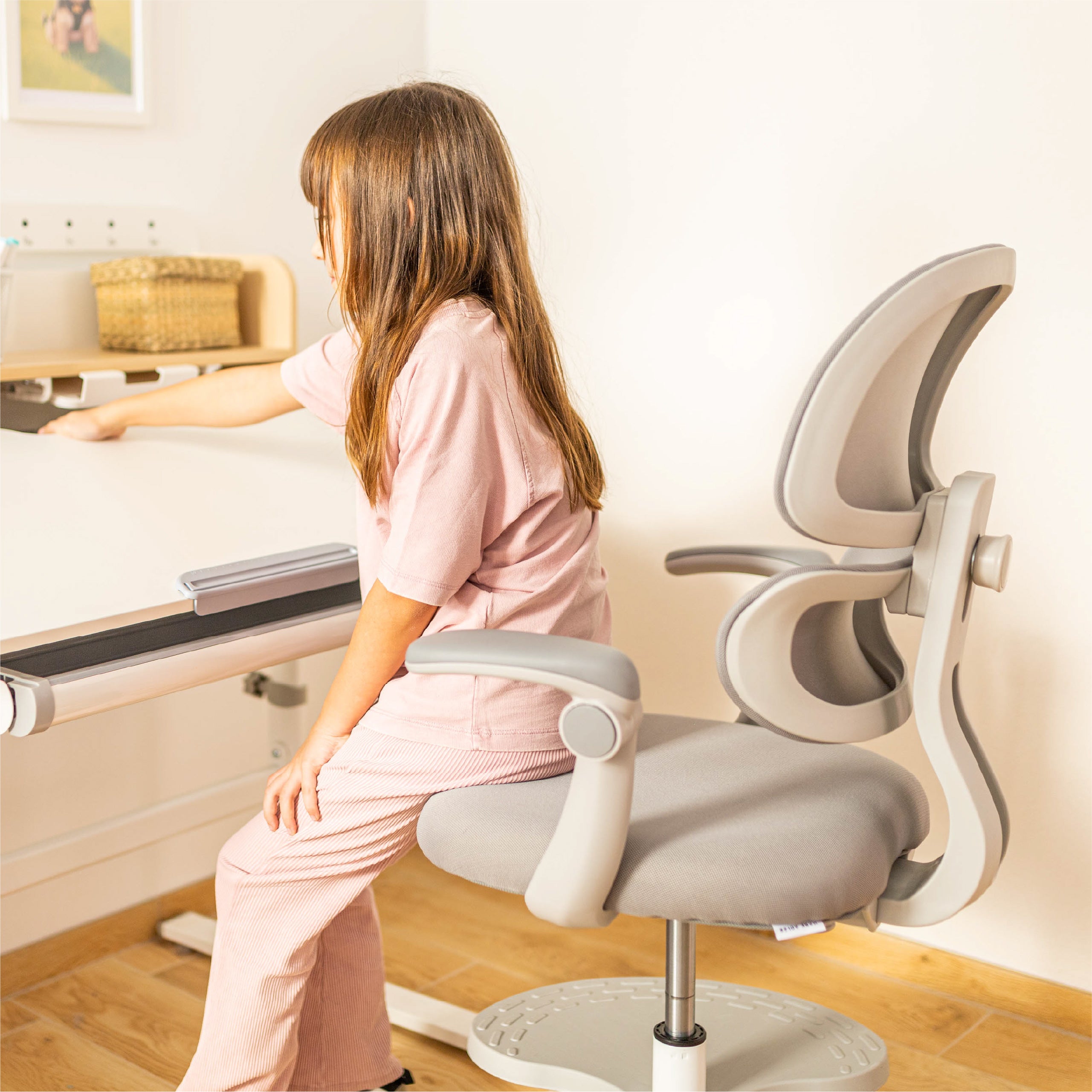 Sillón ergonómico para niños Mark Adler Junior 4.4 Grey