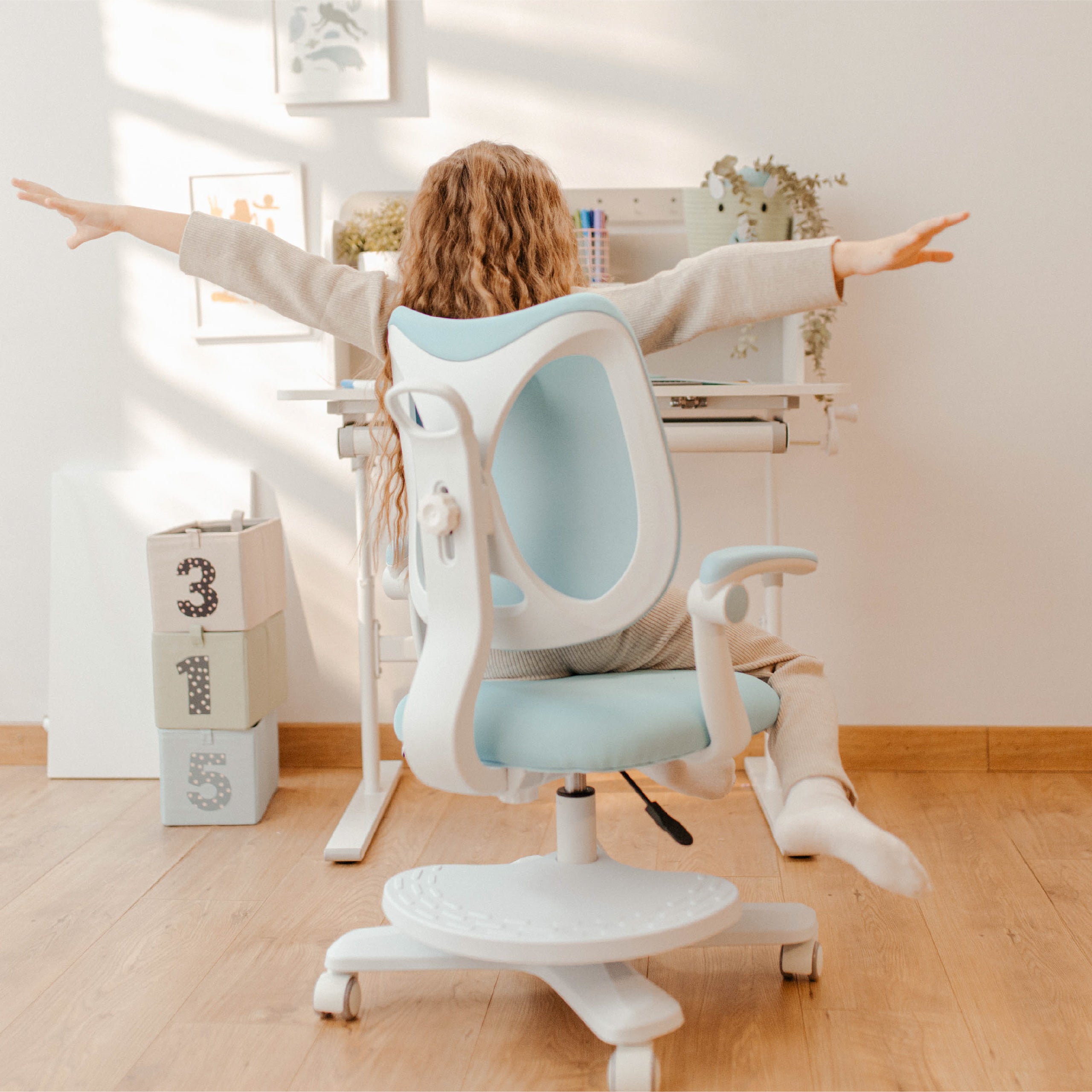 Sillón ergonómico para niños Mark Adler Junior 4.6 Blue