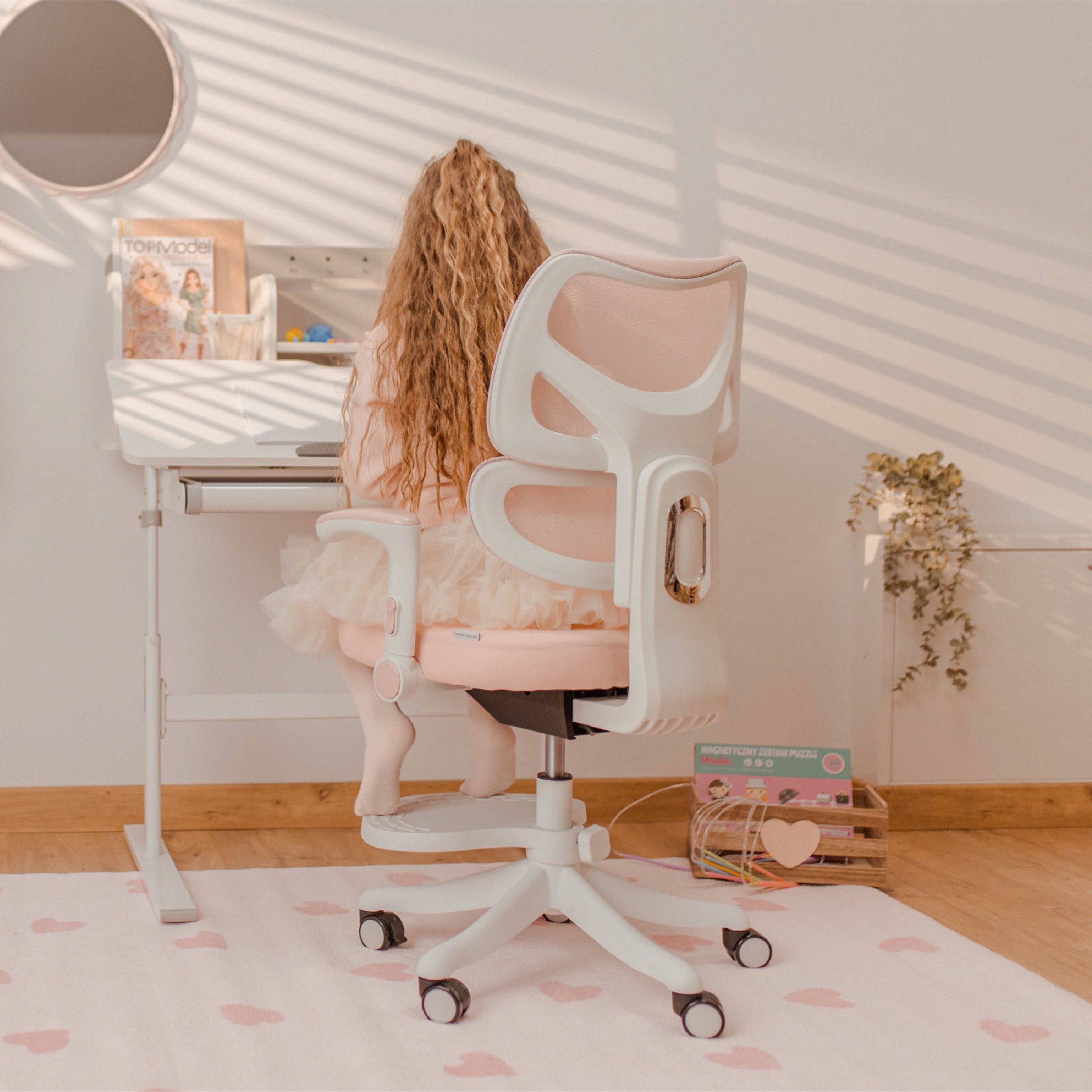 Sillón giratorio para niños Mark Adler Junior 5.3 Rosa