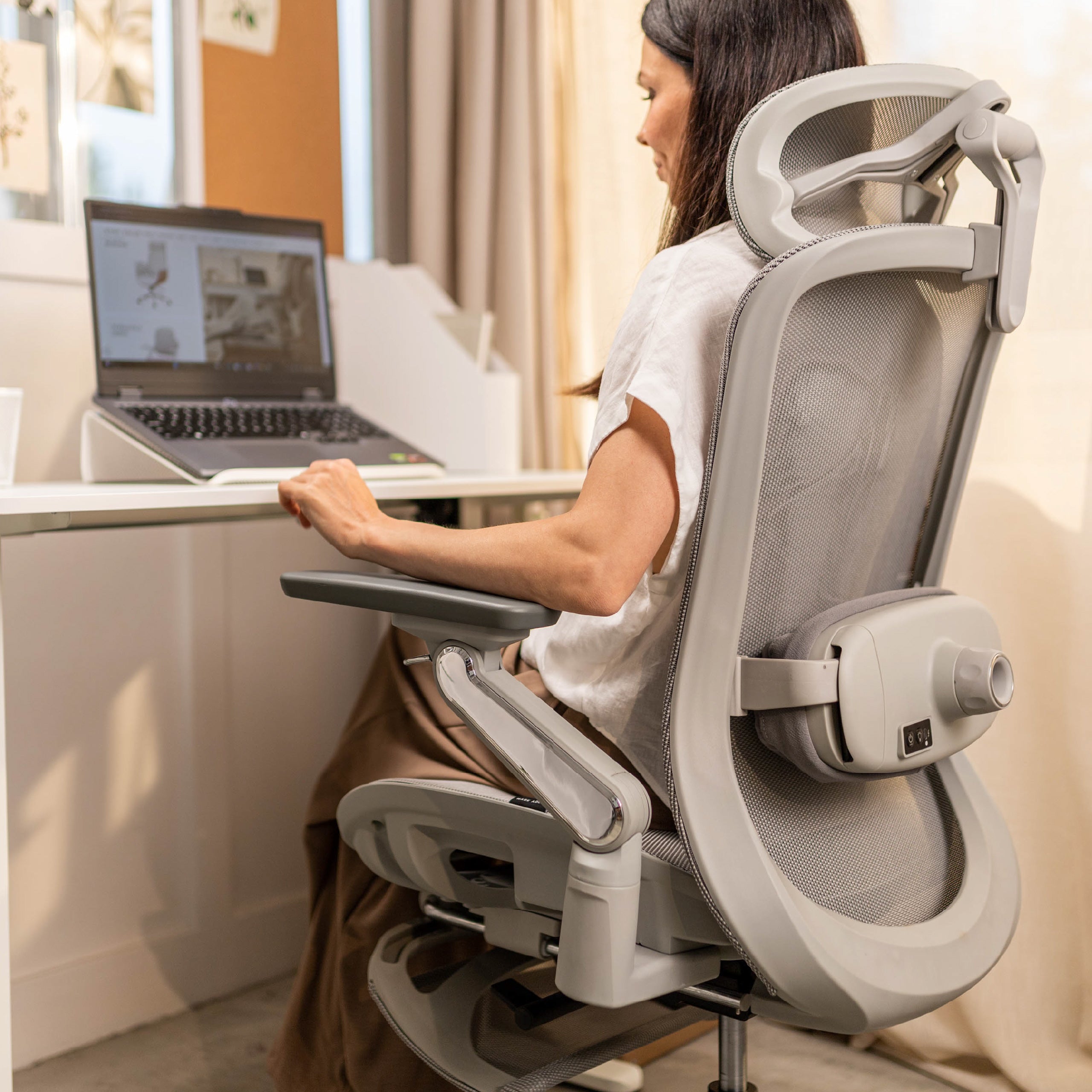 Sillón ergonómico con función de masaje Mark Adler Leadpro 8.7 Grey